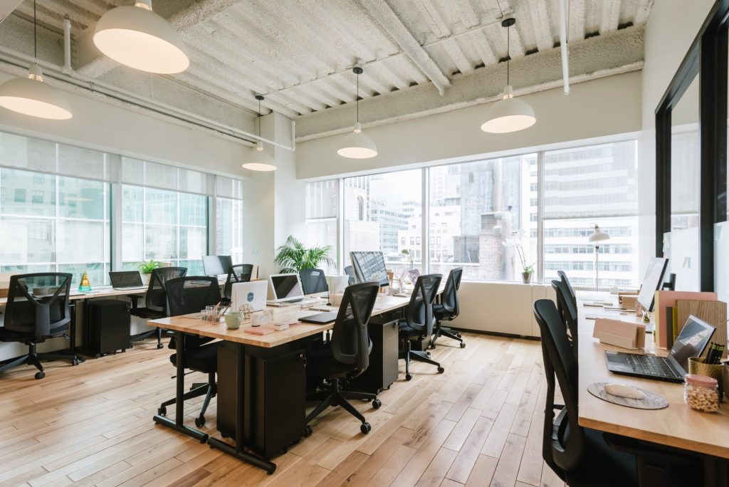 Making the Switch From a Traditional Office to a Virtual Office 1 Traditional vs Virtual Office
